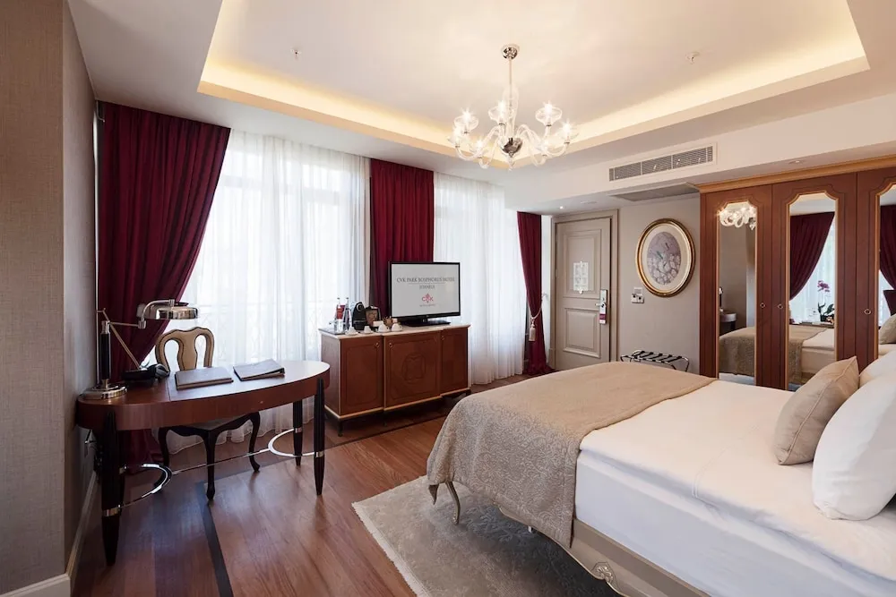 Deluxe Room with City View