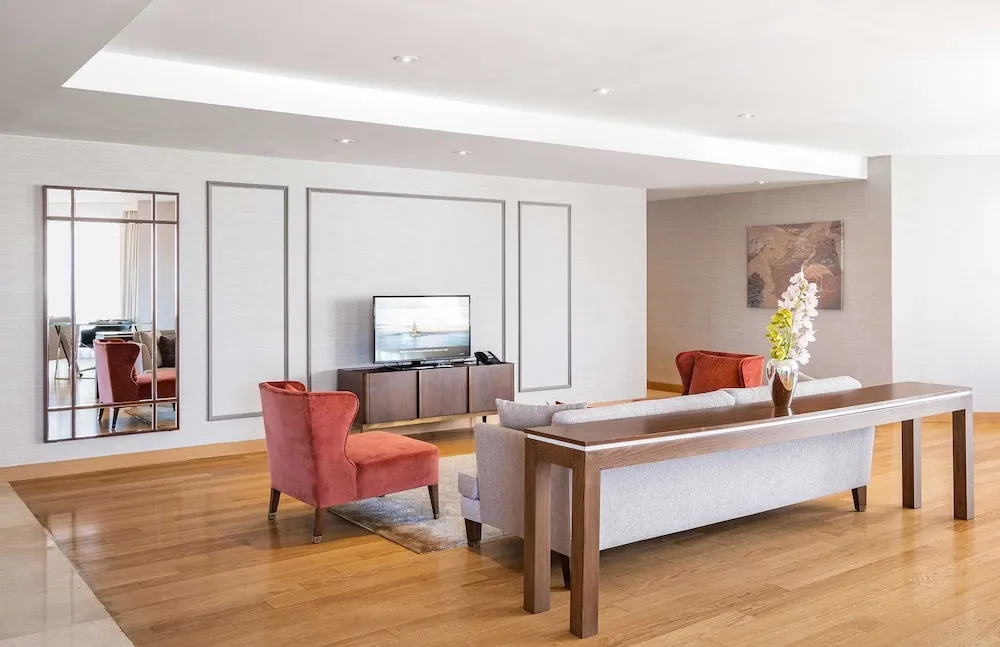 Park Prestige Three Bedroom Apartment City View