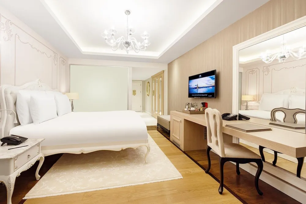 Superior Evergreen Room
