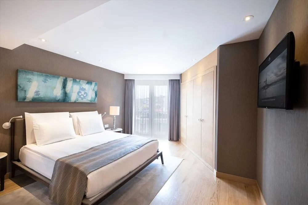 Park Prestige Suites One Bedroom Apartment Bosphorus View