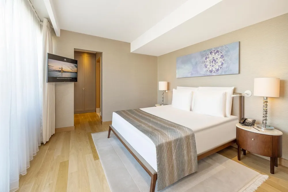 Park Prestige Suites 3 Bedroom Bosphorus View with Terrace