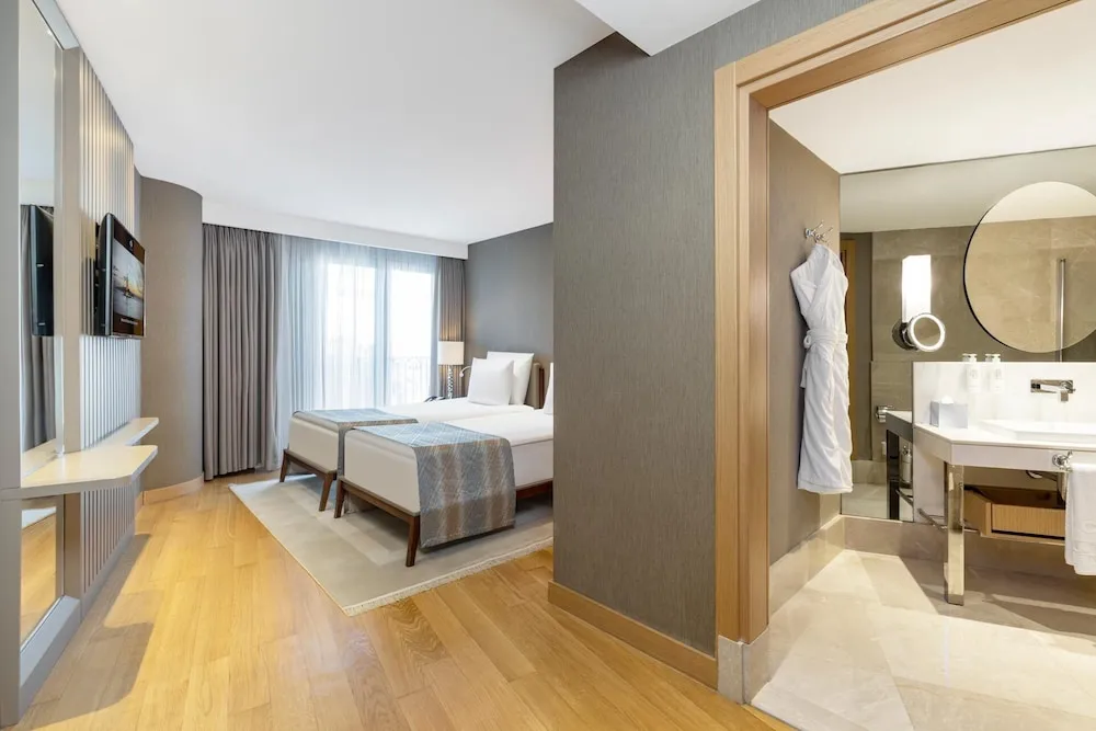 Park Prestige Suites 3 Bedroom Bosphorus View with Terrace