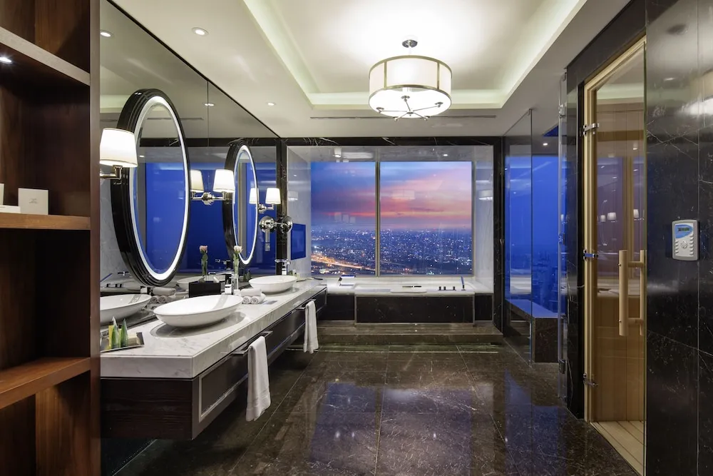 Premium Süit, 1 En Büyük (King) Boy Yatak (Diplomat, Lounge Access)