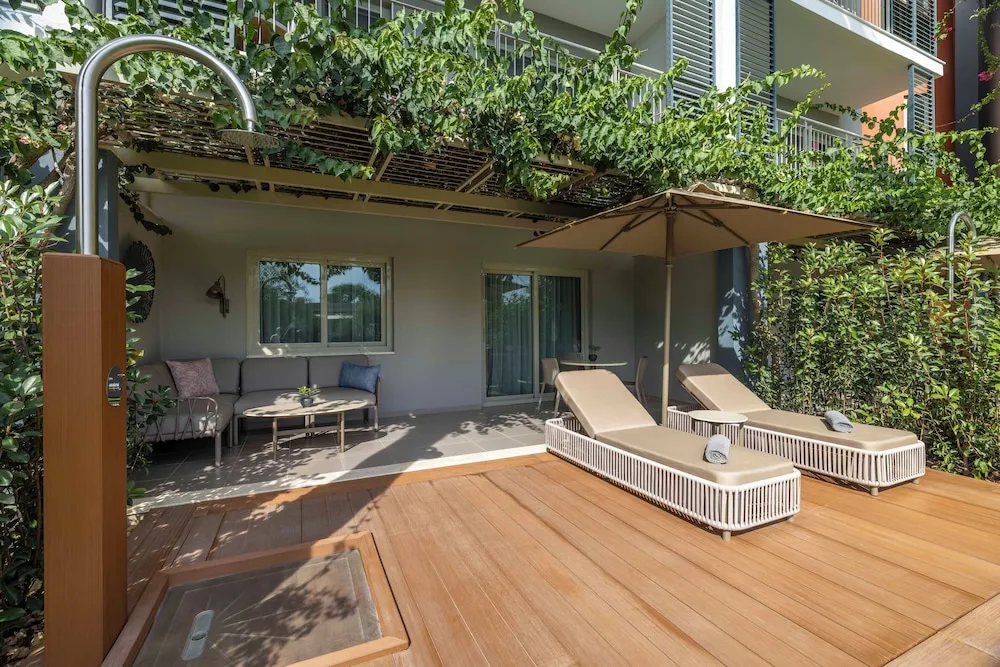 Deluxe Suite with Relax Garden Terrace