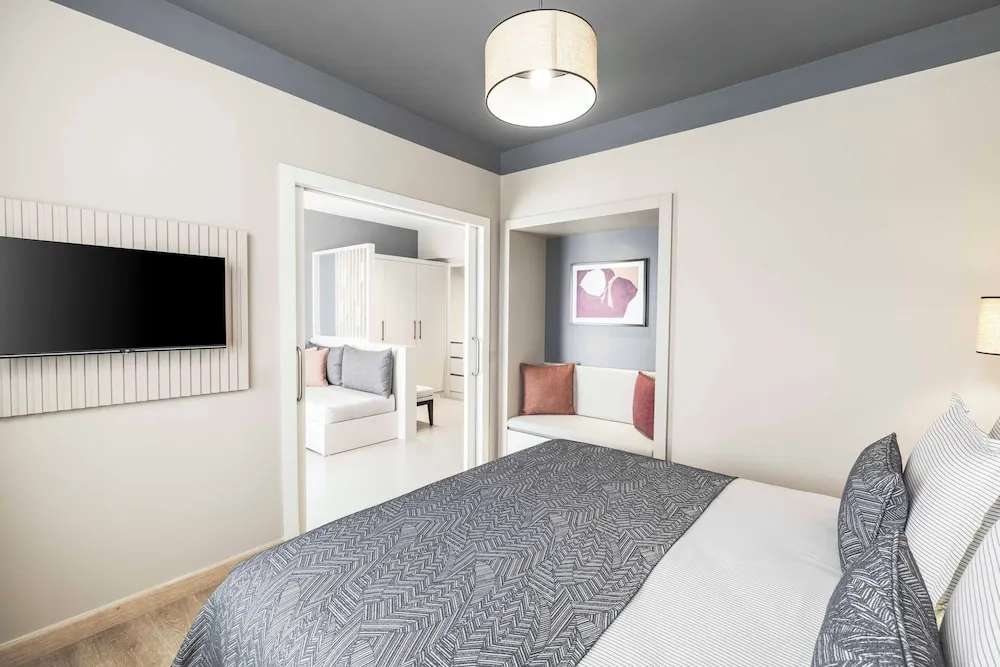 Deluxe Suite with Relax Garden Terrace