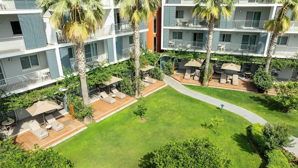 Deluxe Suite with Relax Garden Terrace