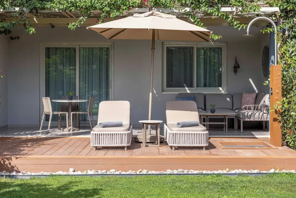 Deluxe Suite Relax Garden Terrace 2 Adults + 2 Child