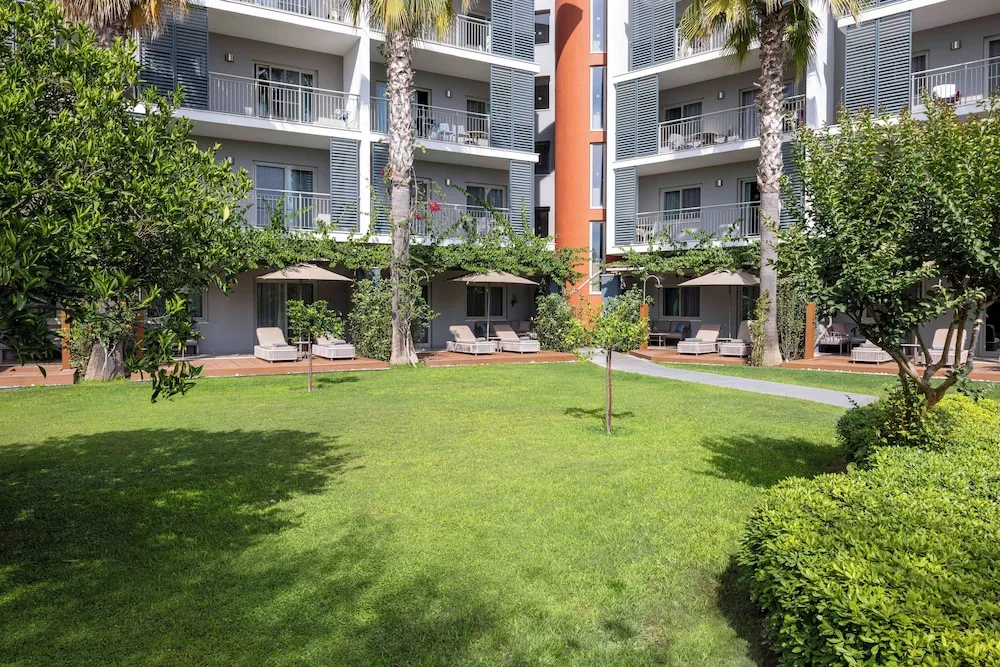 Deluxe Suite Relax Garden Terrace 2 Adults + 2 Child