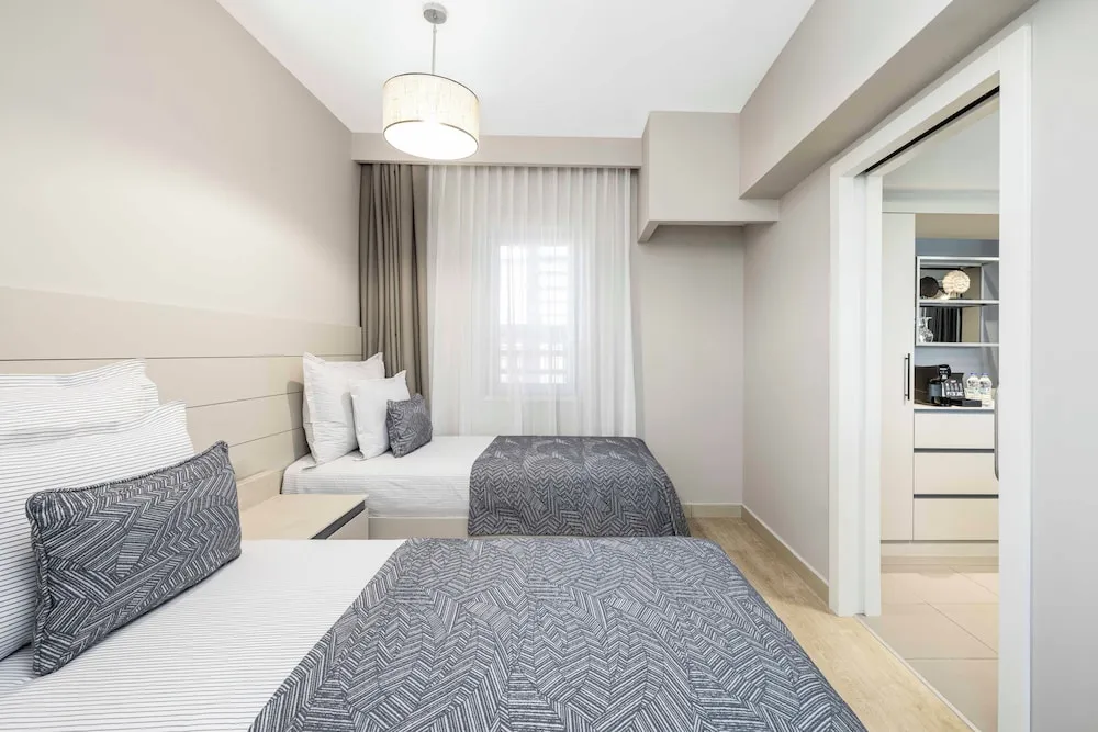 2 Bedroom Deluxe Suite