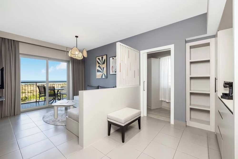 2 Bedroom Deluxe Suite