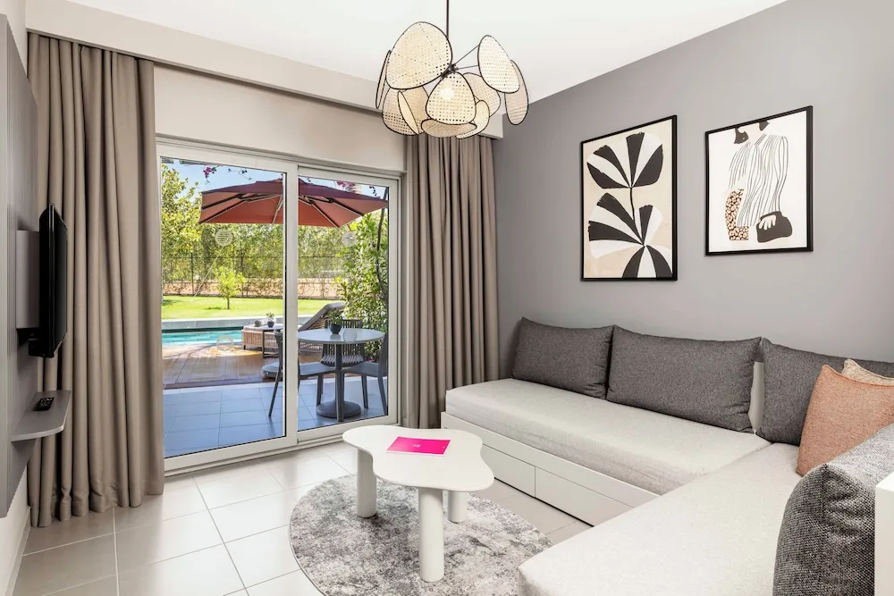 Deluxe Suite with Poolside Terrace 2+2