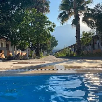 Uğur Otel Beach