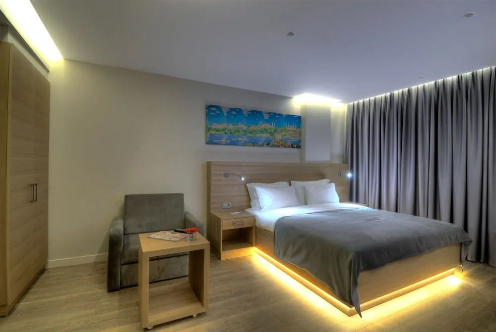Deluxe Üç Kişilik Oda