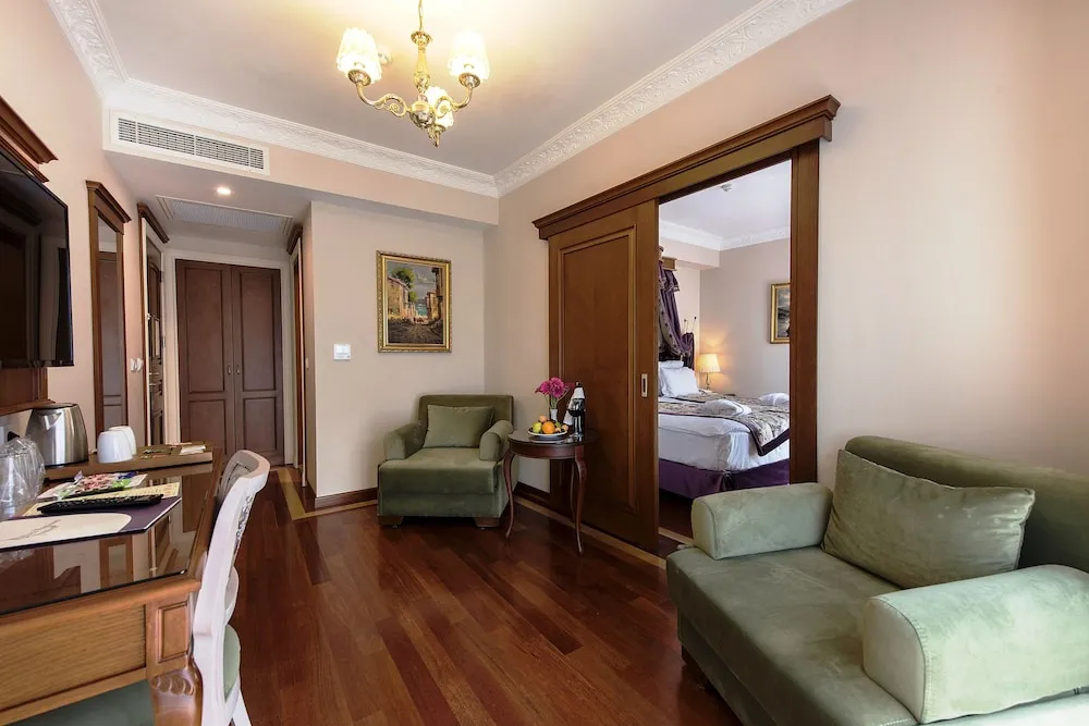 Family Suite, Sea View or City View