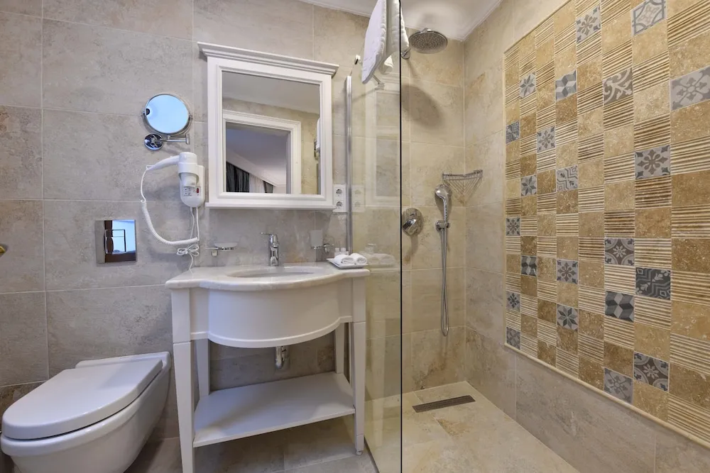 Family Suite, Sea View or City View