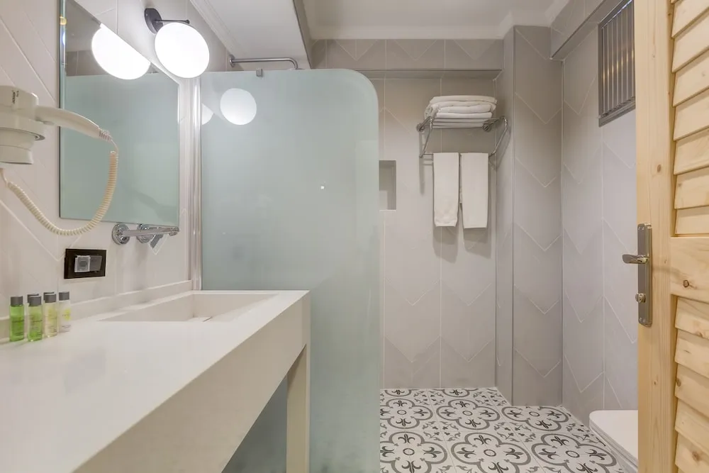 Comfort Oda, Sıcak Su Küveti, Bahçe Manzaralı