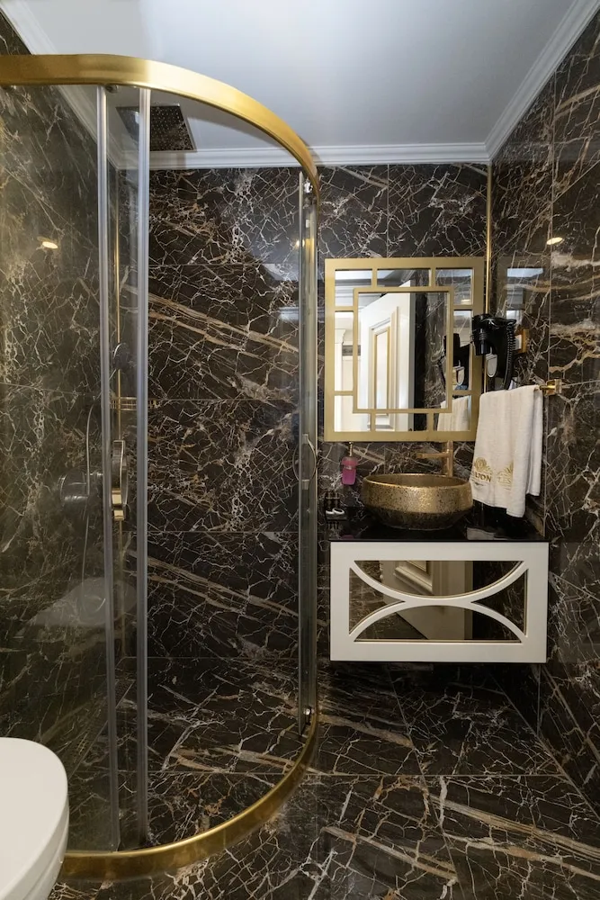 Deluxe Stüdyo Süit