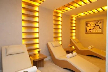 Les Lion Luxury Spa