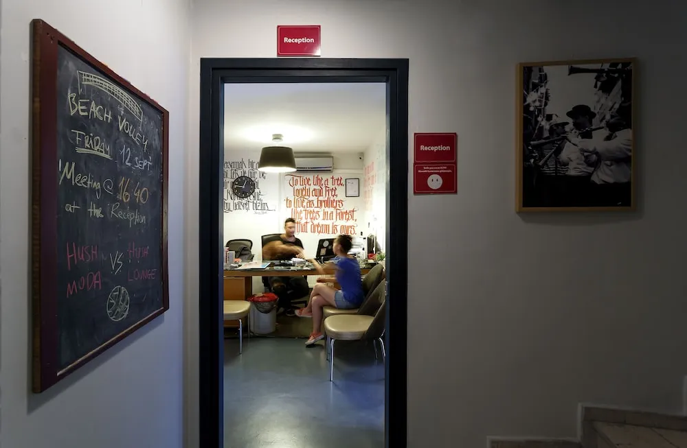 Ortak Ranzalı Oda, Sadece kadınlar için, Sigara İçilmez, Özel Banyo