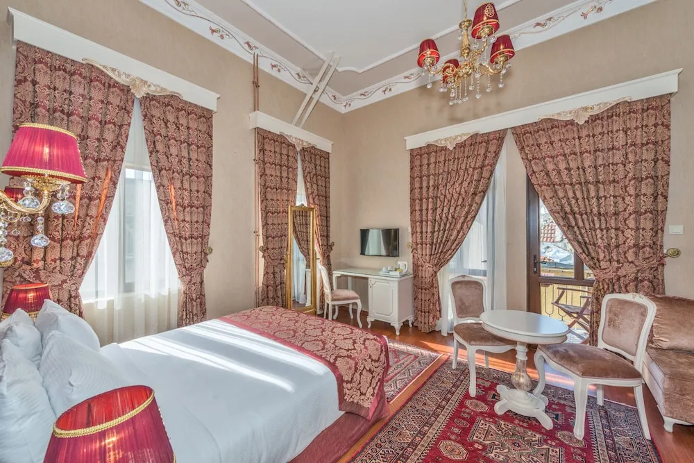Deluxe Üç Kişilik Oda