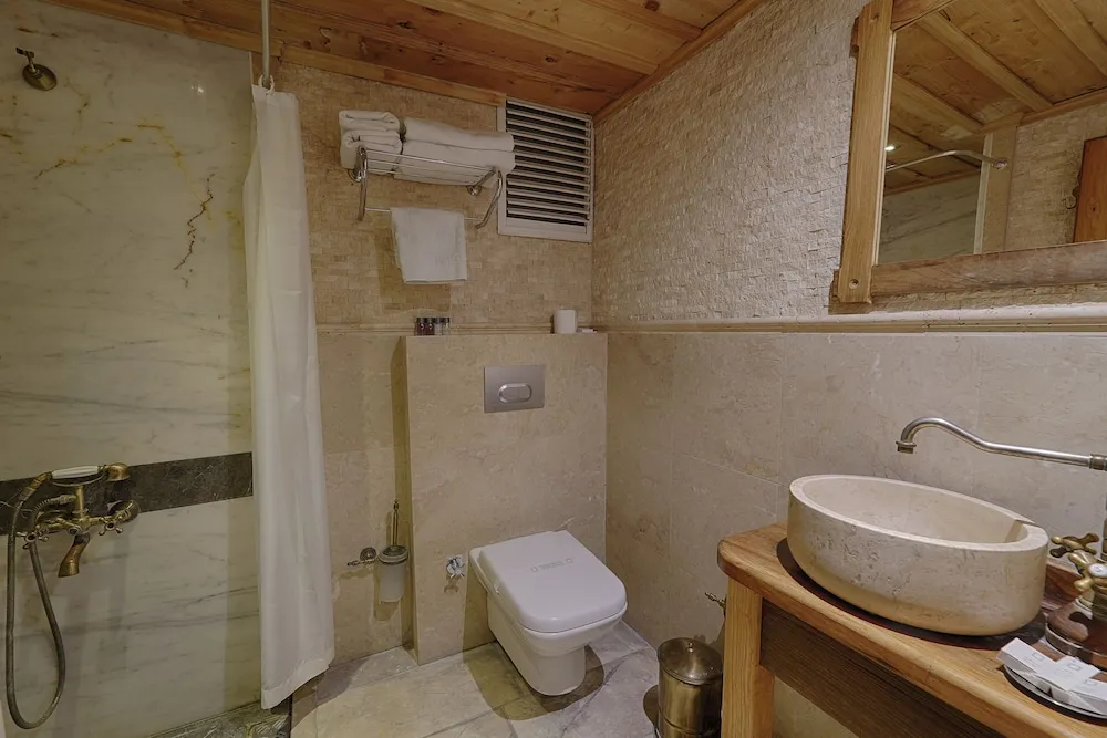 Economy Room