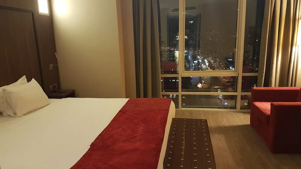 Business Oda, 1 En Büyük (King) Boy Yatak, Sigara İçilmez, Deniz Manzaralı