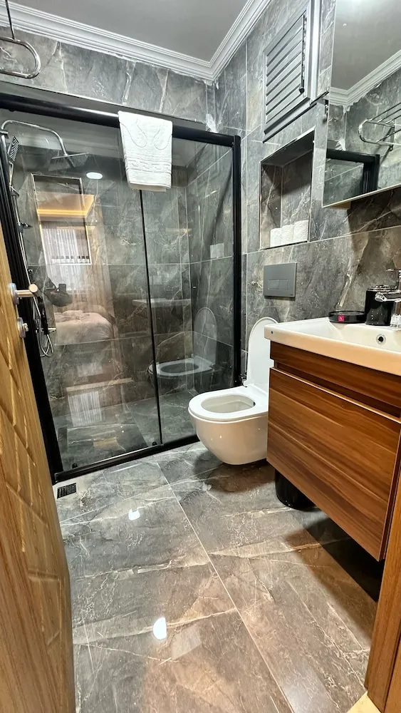 Luxury Tek Büyük Yataklı Oda