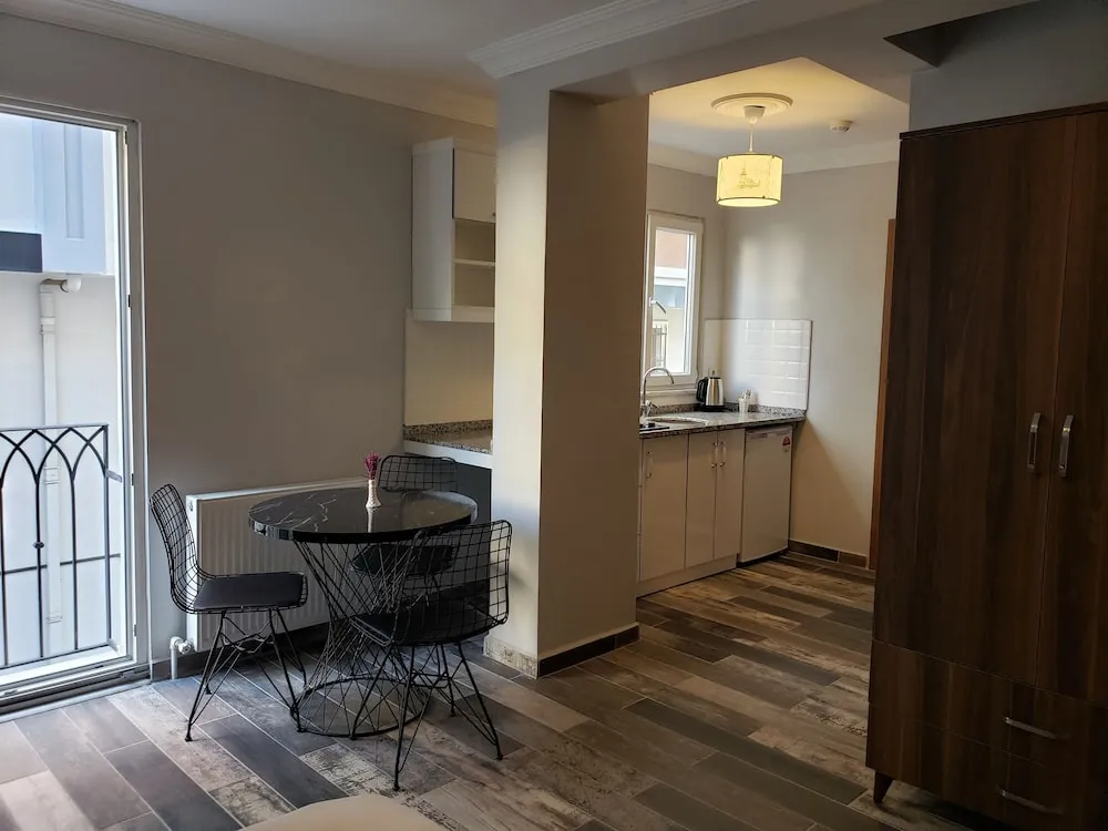 Classic Çatı Katı Süiti (Penthouse)