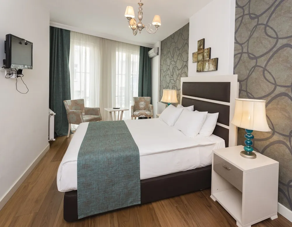 Deluxe 2 Bedroom Family Suite