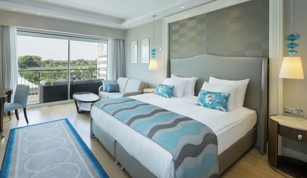 Family Pool Suite Balcony