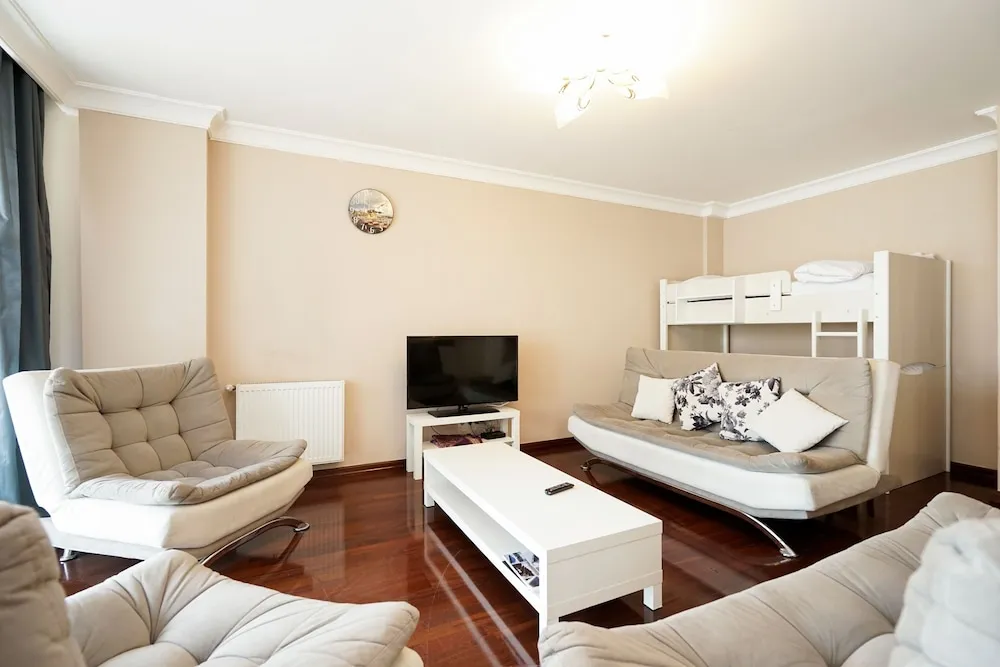 Family Apart Daire (7+1)