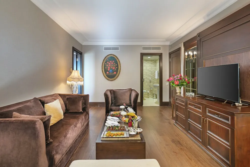 Sultan Suite