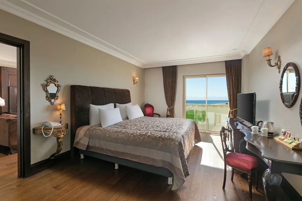 Sultan Suite