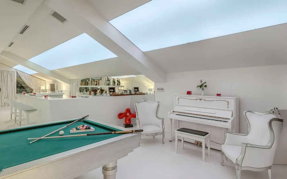 Madonna Suite