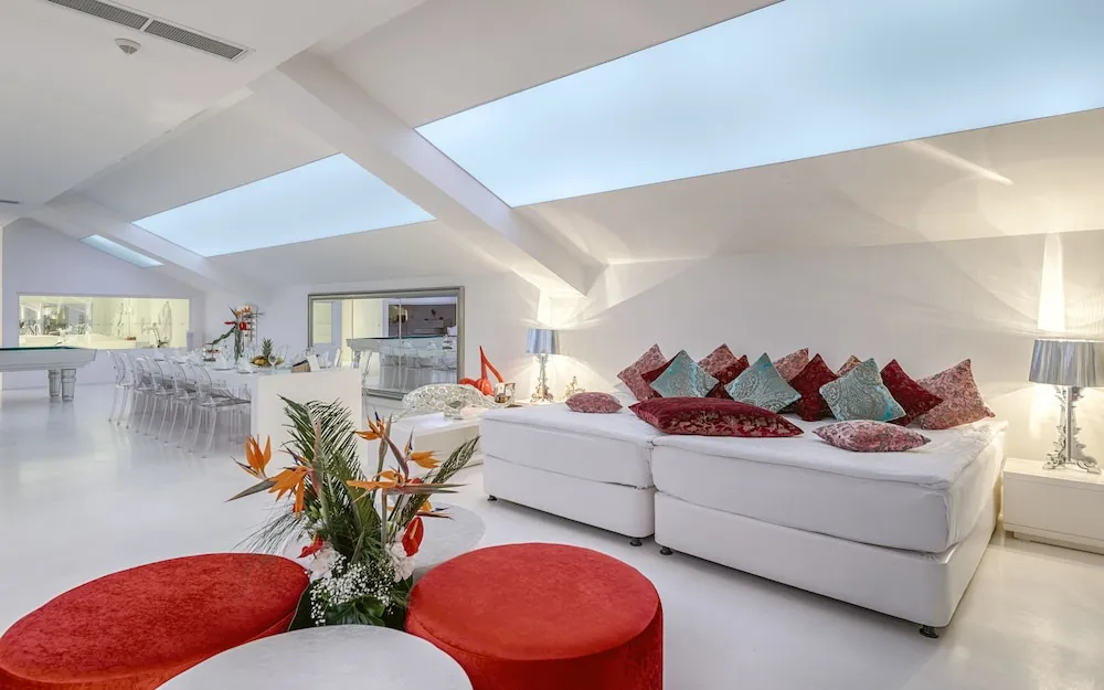 Madonna Suite