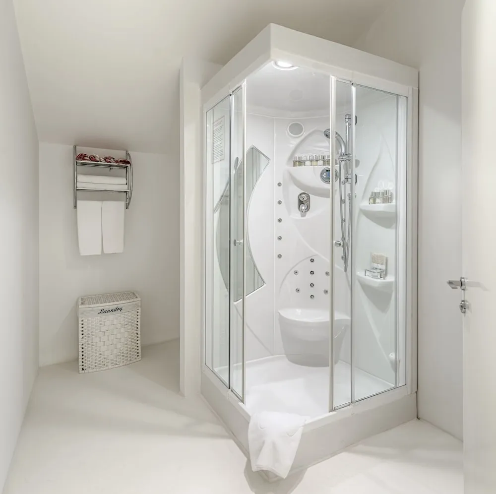 Madonna Suite