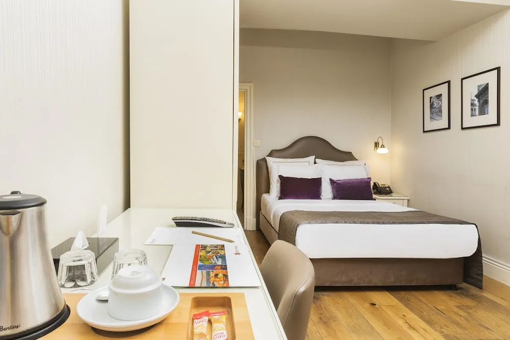 Comfort Tek Büyük Yataklı Oda
