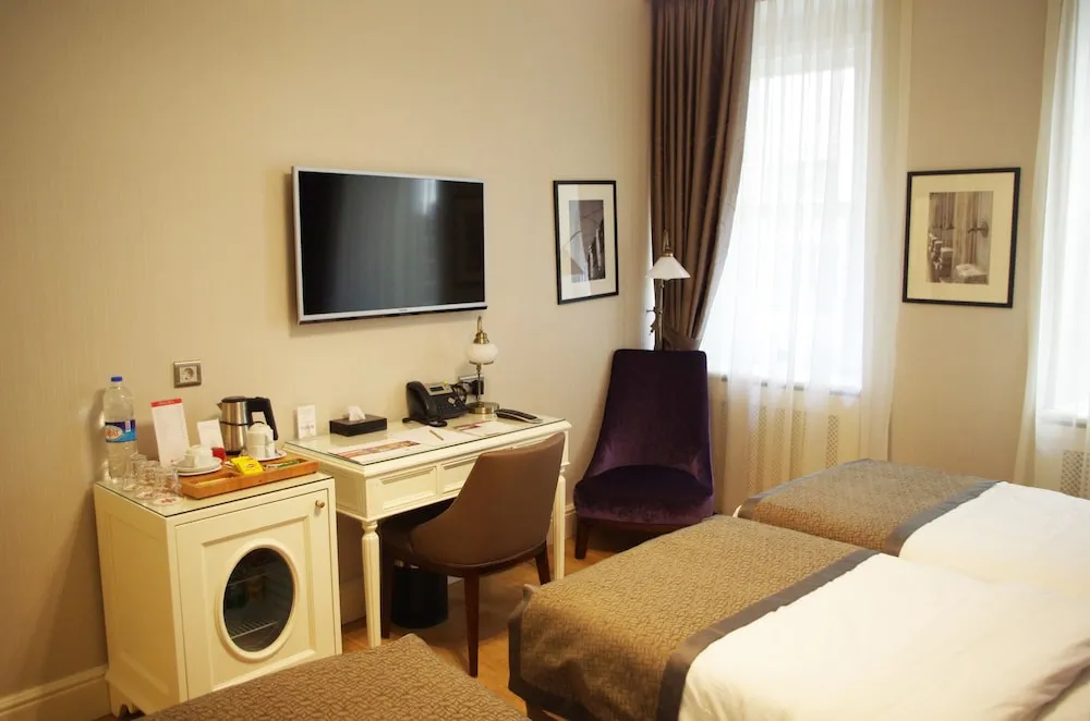 Deluxe Üç Kişilik Oda