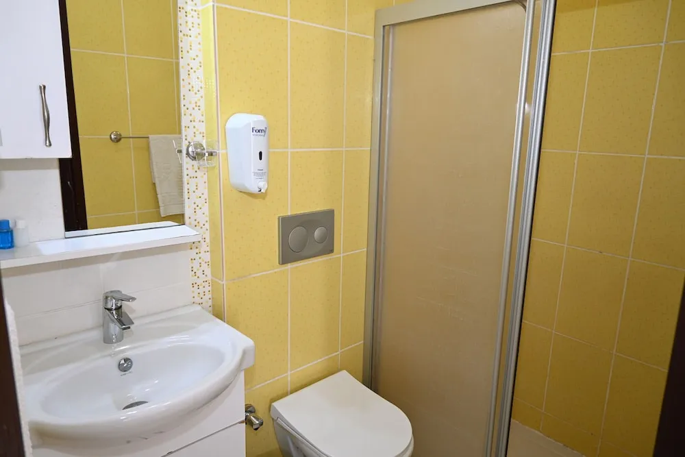 Standard Büyük Yataklı Tek Kişilik Oda