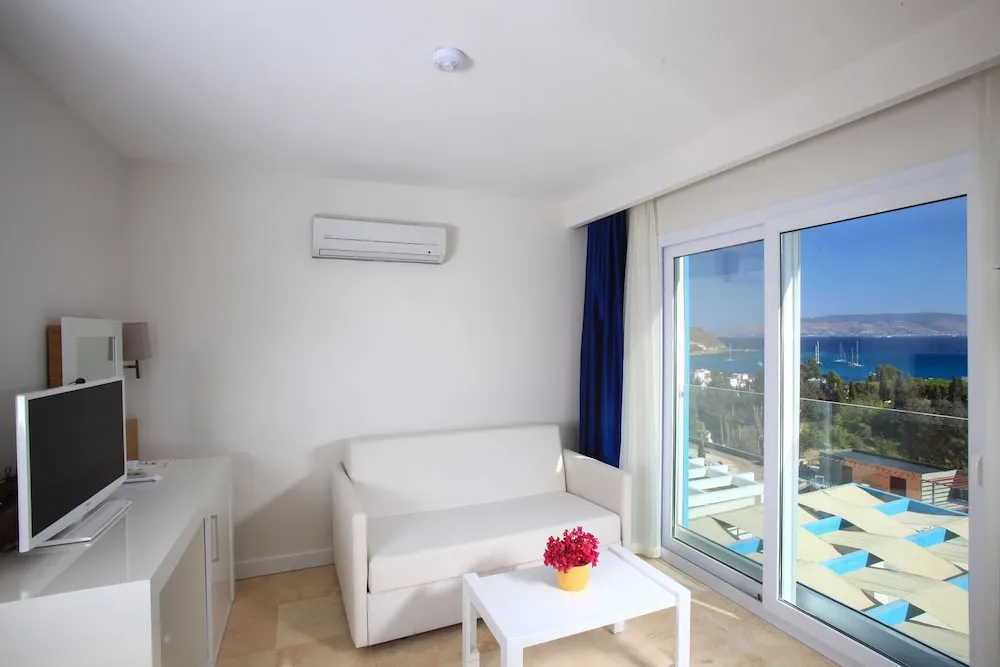 Club Room Sea View