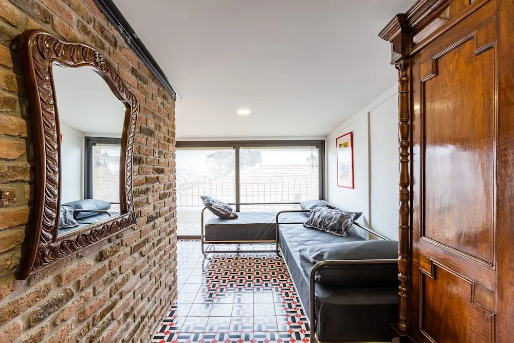 Çatı Katı Süiti (Penthouse)