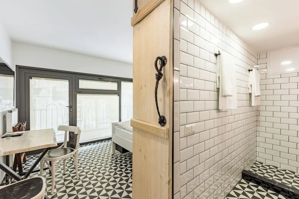 Tek Büyük Yataklı Oda, Balkon