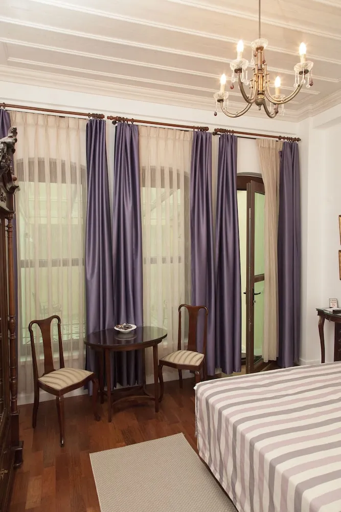 Antique Standard Double, Annex Building (70 m away)