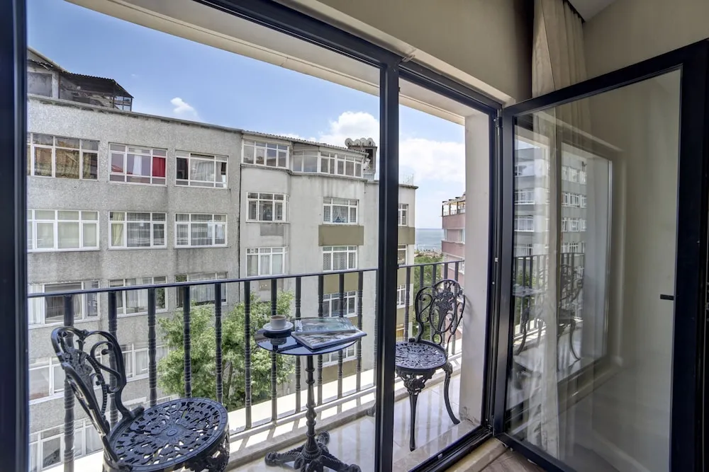 Superior Tek Büyük veya İki Ayrı Yataklı Oda, Balkon