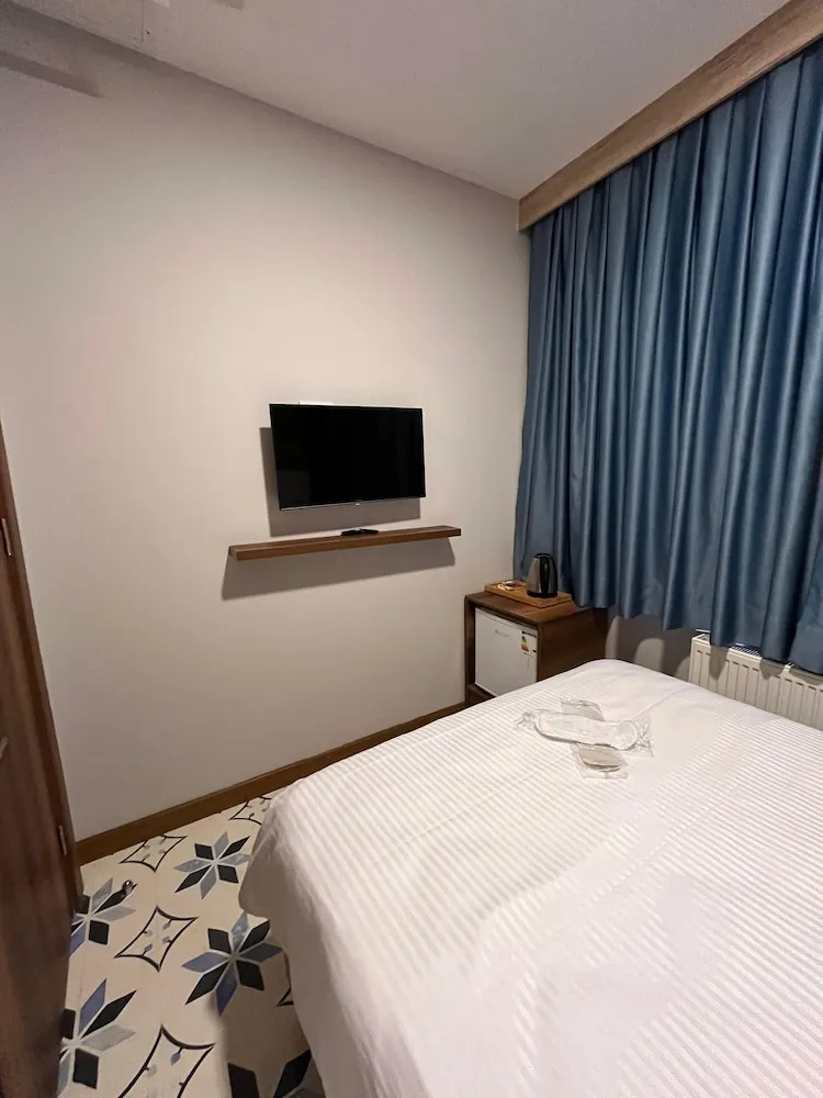 Comfort Tek Büyük Yataklı Oda