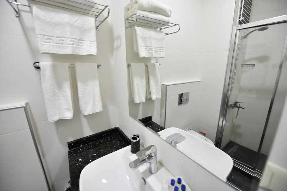 Deluxe Tek Büyük Yataklı Oda, Balkon