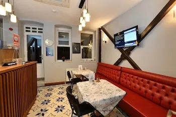 Andi Hotel