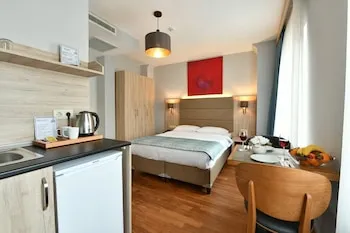 Andi Hotel
