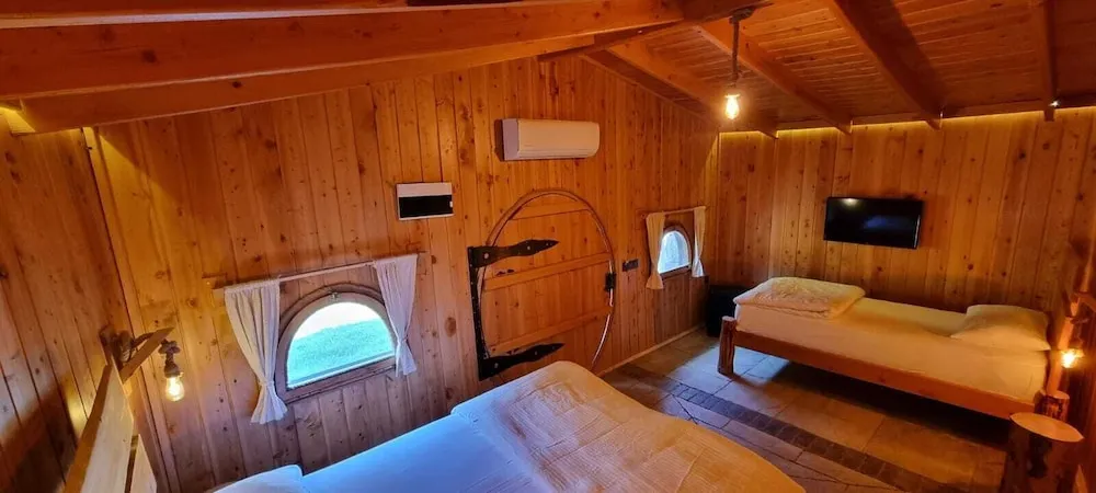Hobbit House