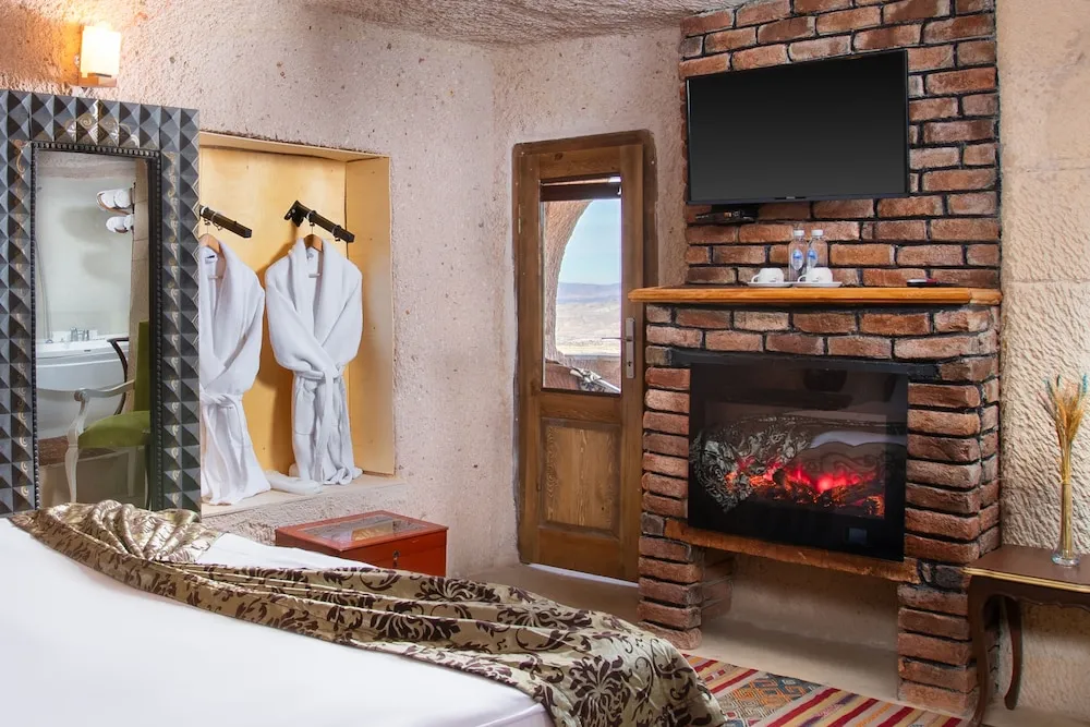 Winery Cave Room with Balloon View